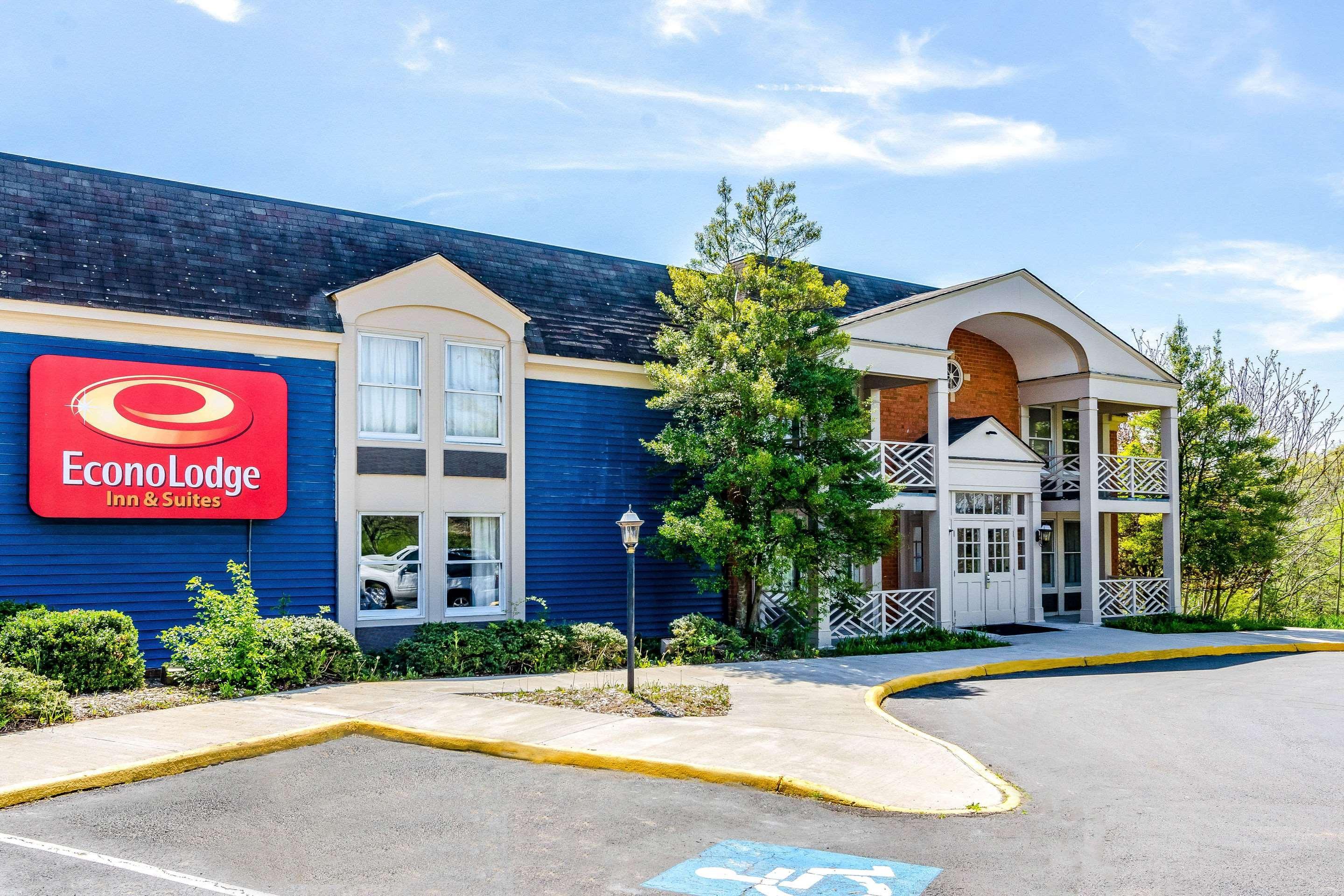 Econo Lodge Inn & Suites Radford Exterior foto